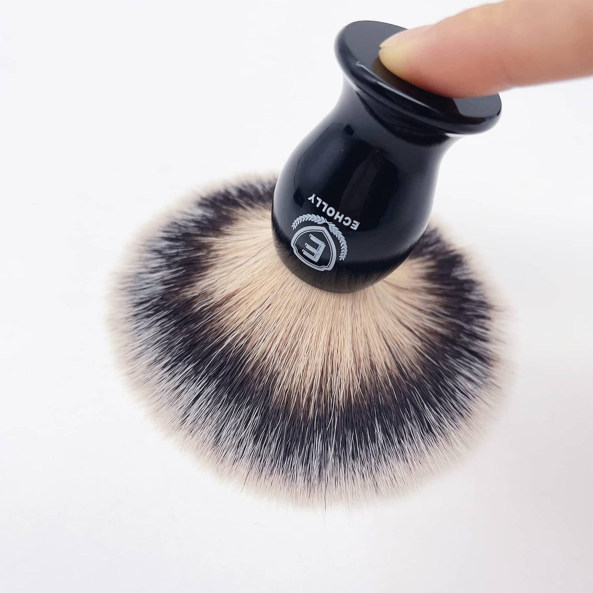 Men's shaving brush bristles fanned, black handle with Echolly logo