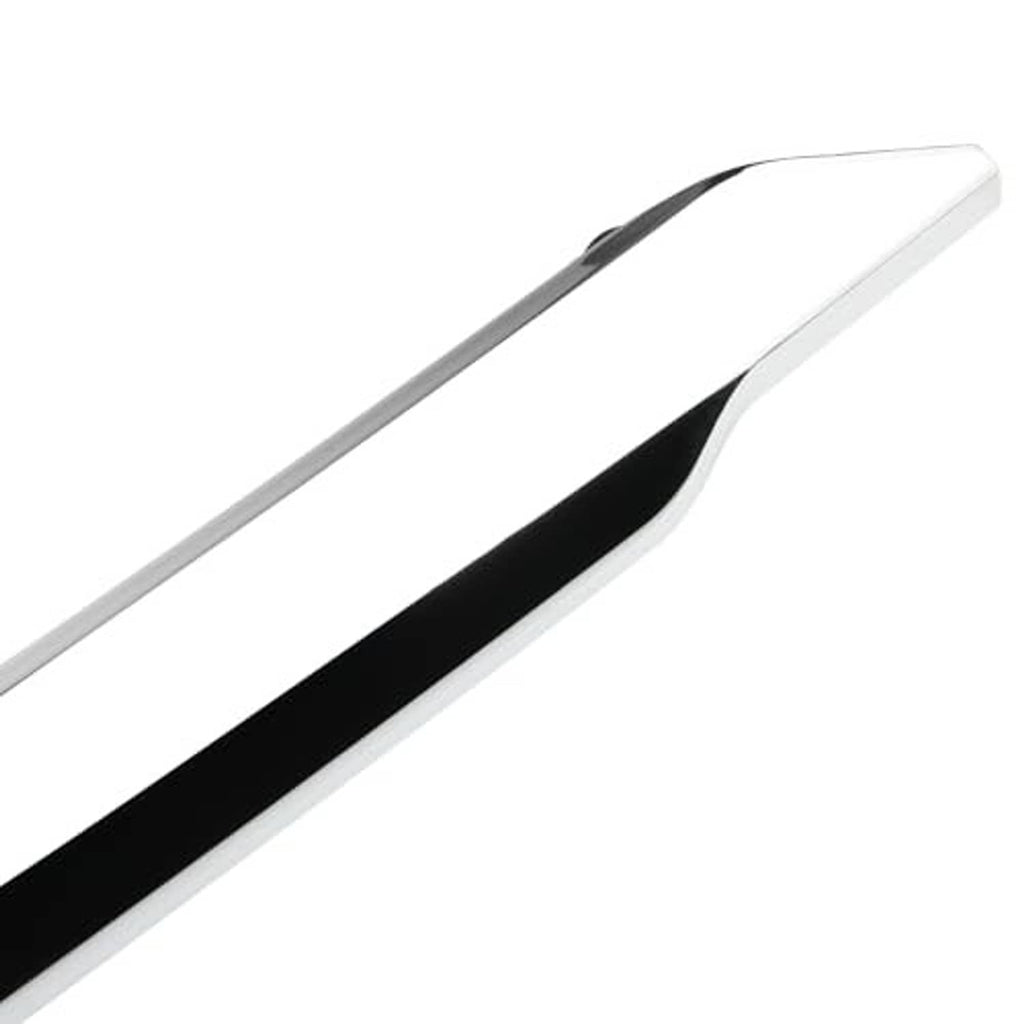 Front lower grille bar with black inner accent and silver outer frame.