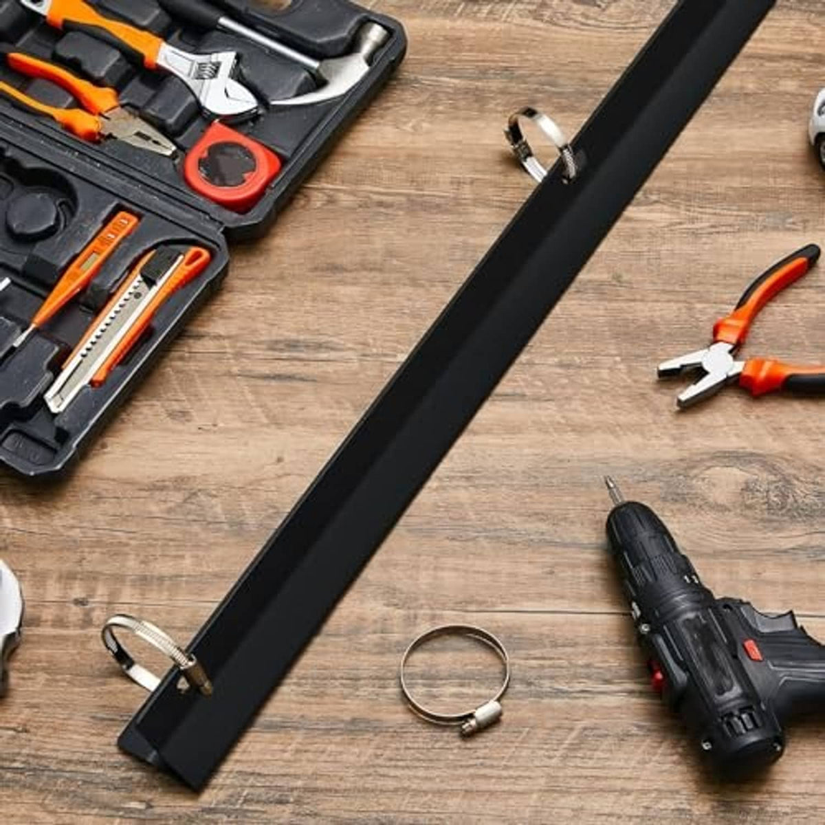 Black roof rack wind deflector bar with ring clamp and tools