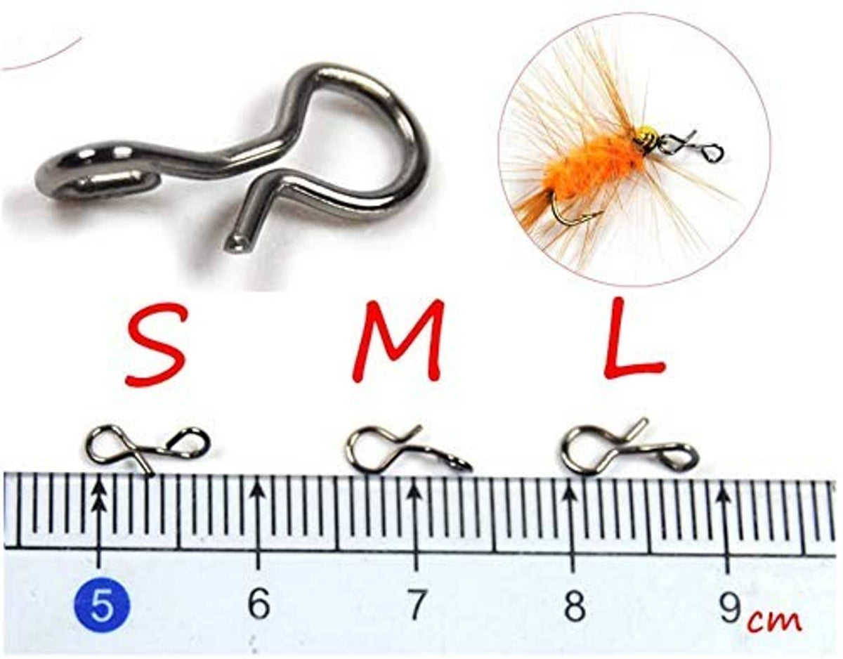 Fly snap hooks in sizes S, M, and L, silver clips next to a cm ruler