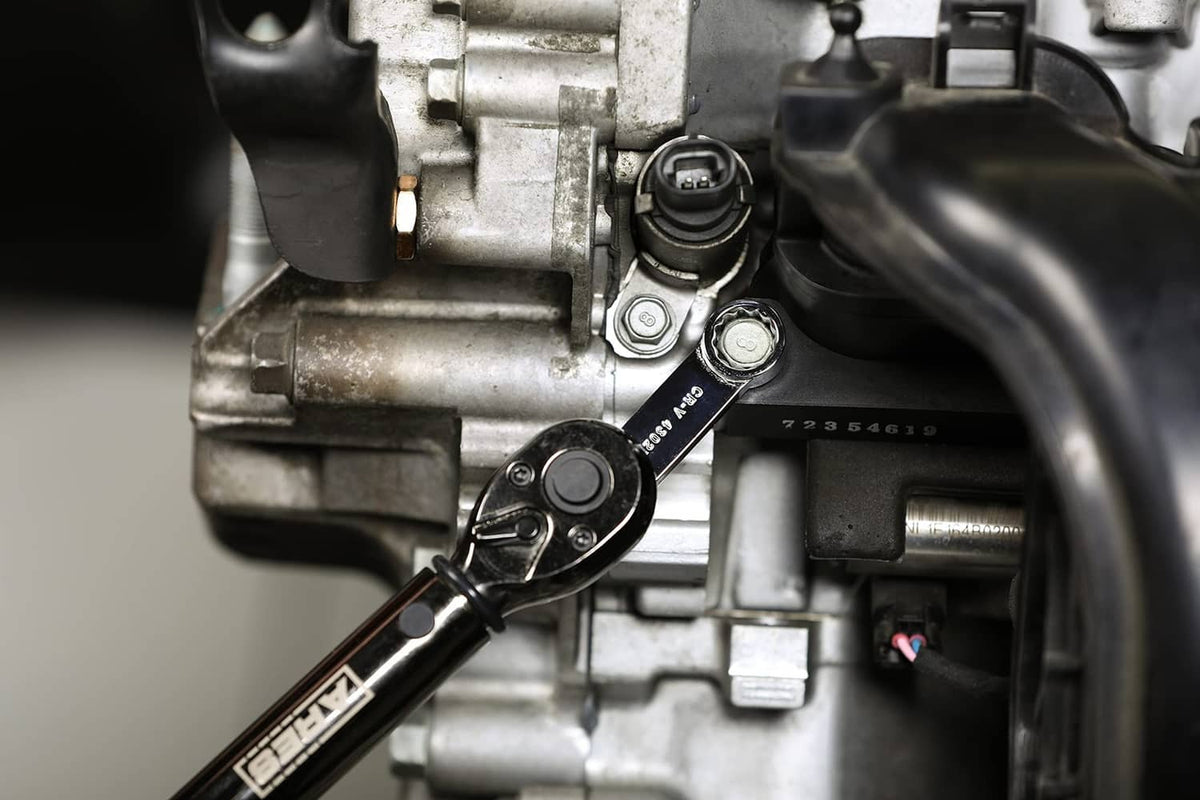 1/2 in 12-point torque adapter handle with box end socket, engine bay