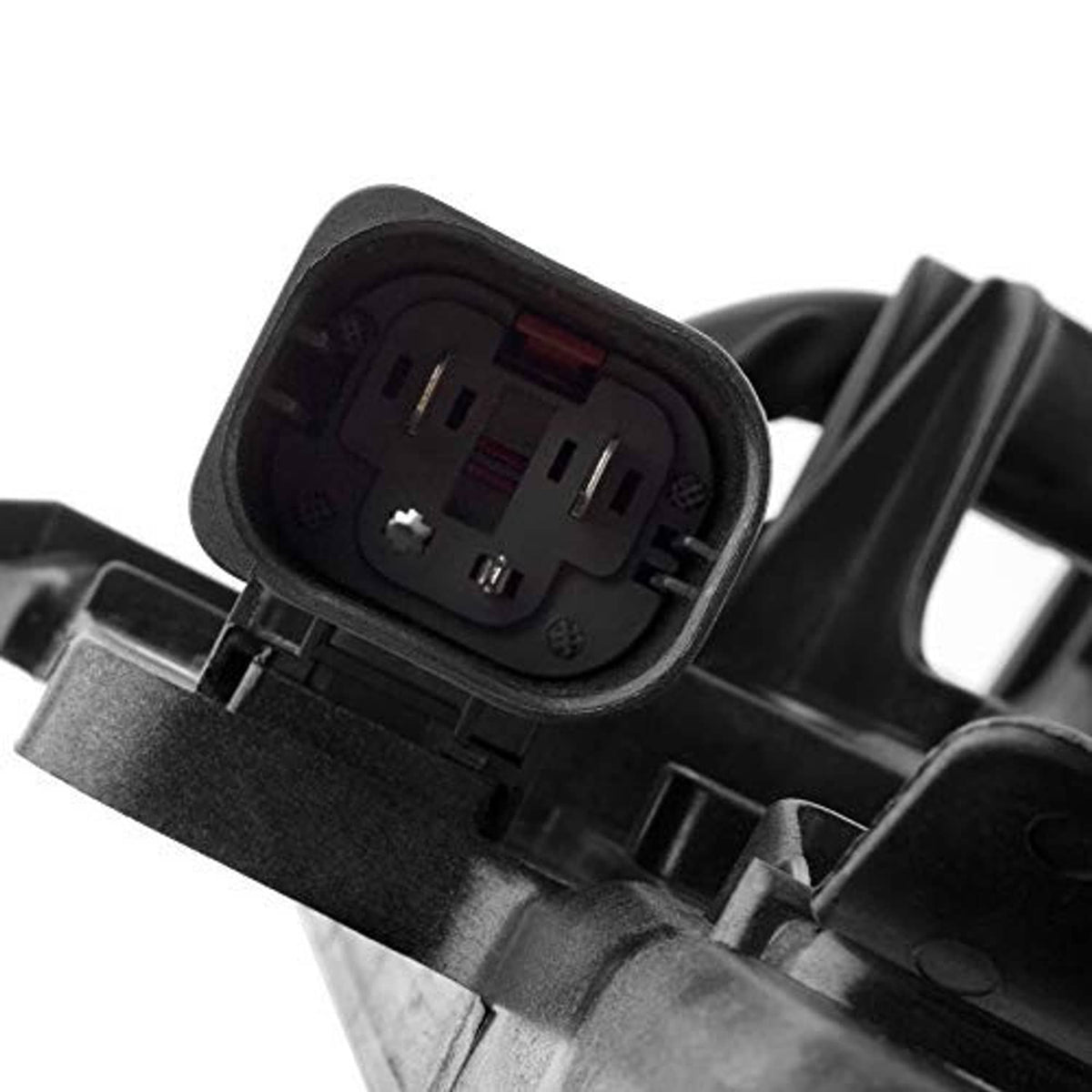 Electrical connector plug and wiring end on engine radiator cooling fan assembly