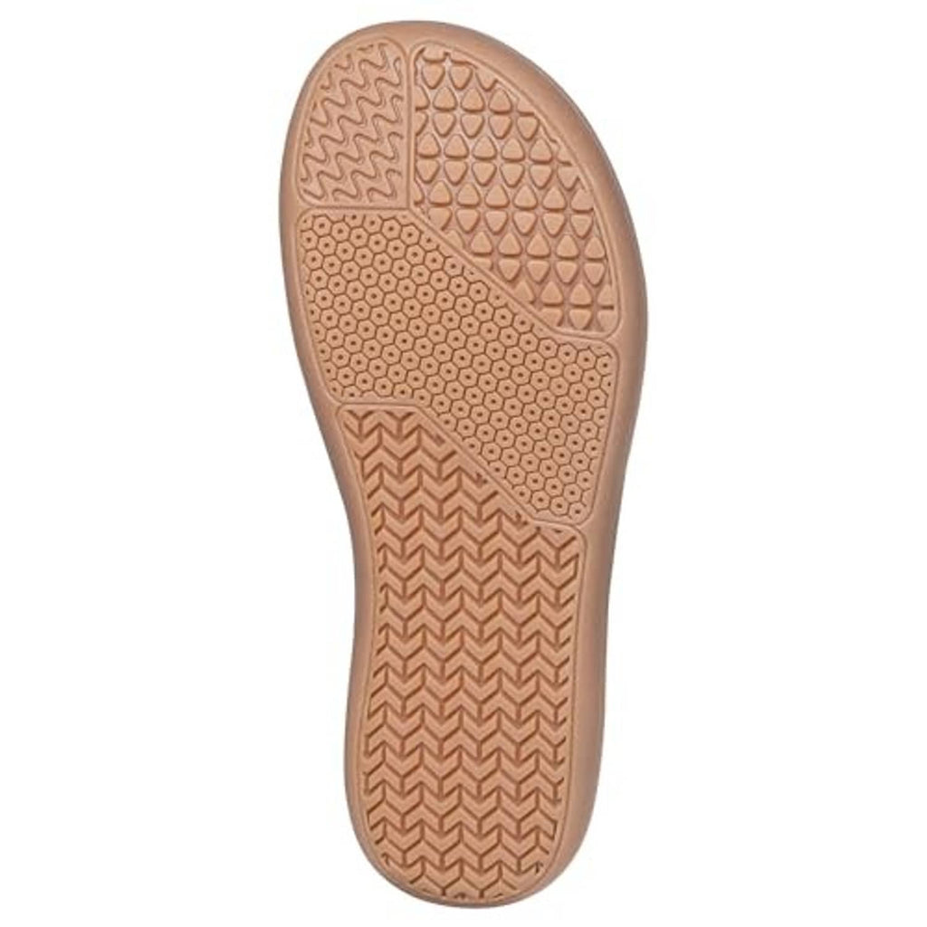 Men's slipper outsole tread with textured rubber pattern for grip