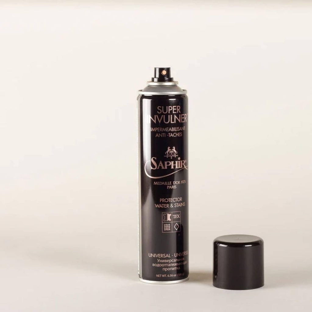 SAPHIR waterproof spray can with detached cap