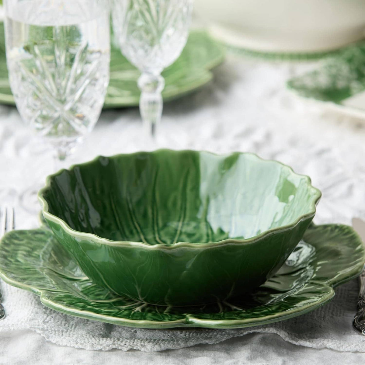 Green cabbage-relief 3D soup bowl on matching plate, set of four