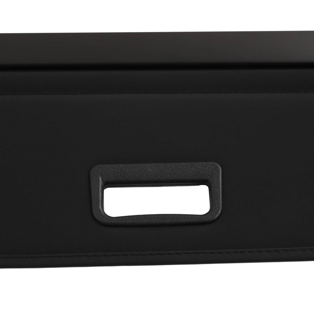 Retractable cargo cover luggage shade, close-up of rectangular handle opening