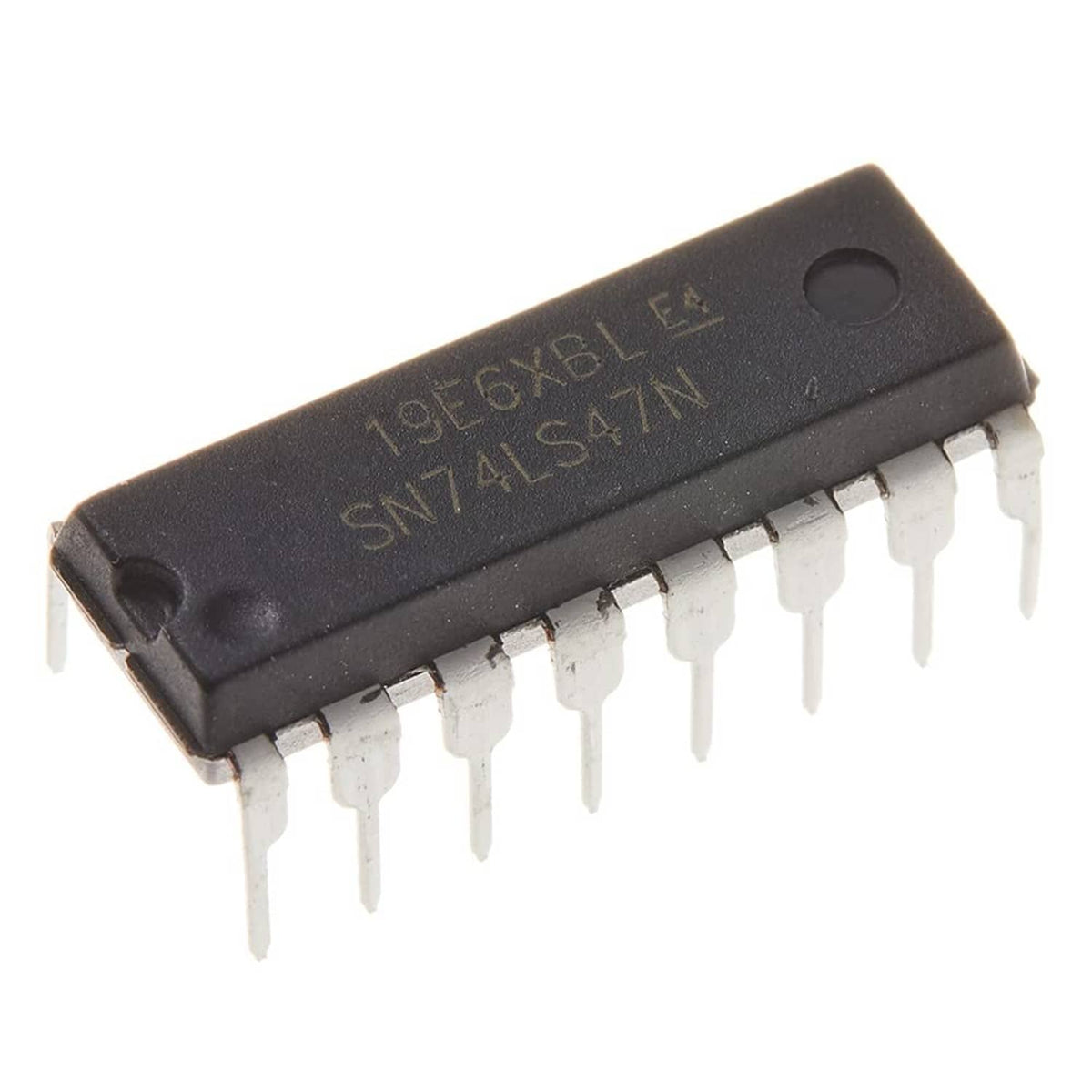 Single 74LS47N BCD-to-7-segment decoder IC in black DIP with leg pins