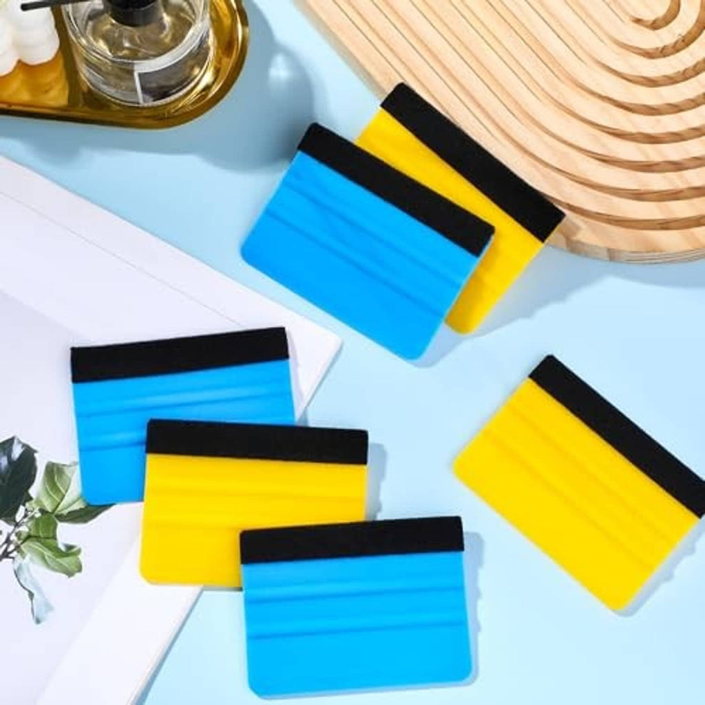 Mixed set of blue and yellow felt-edge squeegees with black rubber blades