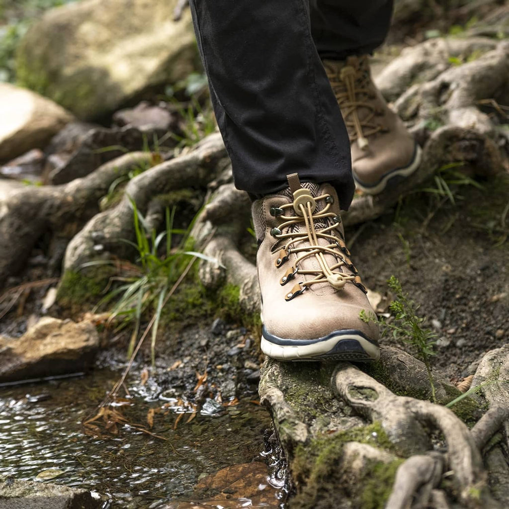 Hiking boot with tan elastic no-tie laces and central lock clip