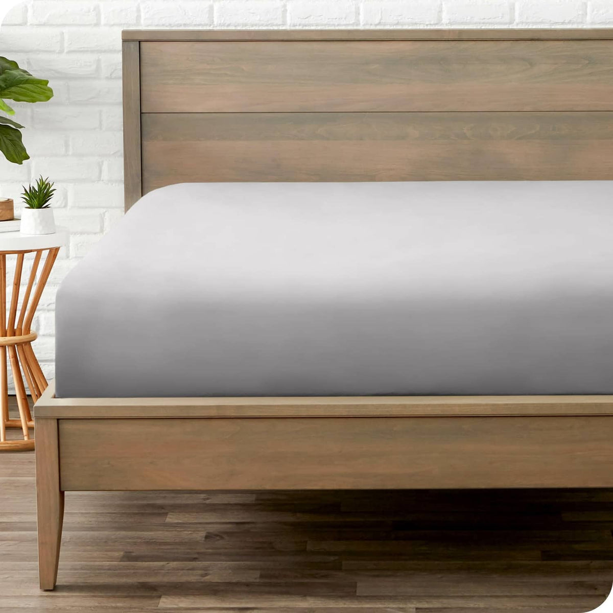 Light grey California king fitted sheet, 15-inch deep elastic, all around