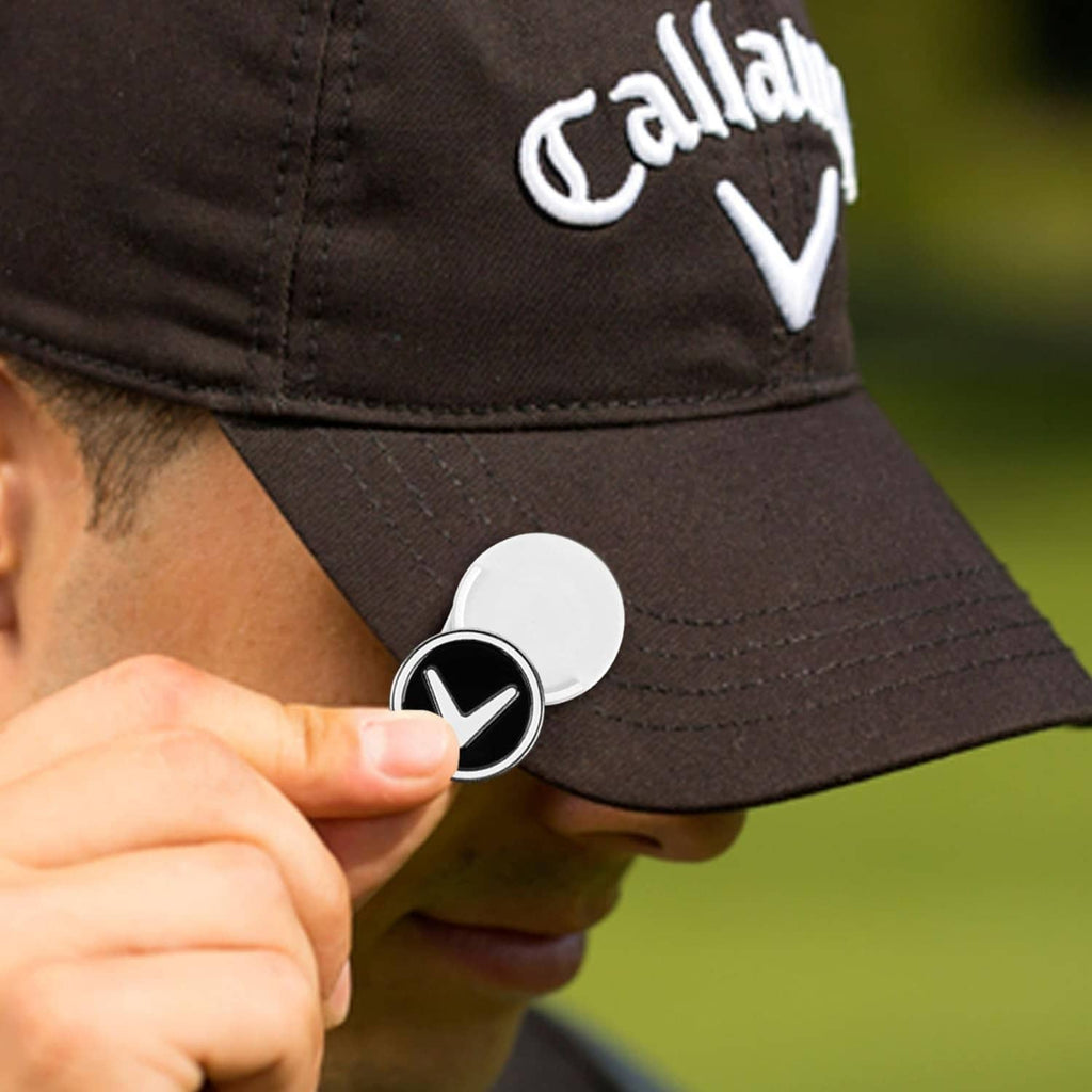Magnetic hat marker clip on a black cap, round oval with Callaway logo