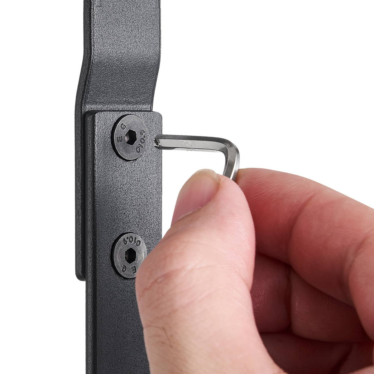 Vacuum stand bracket with adjustable metal latch and mounting plate