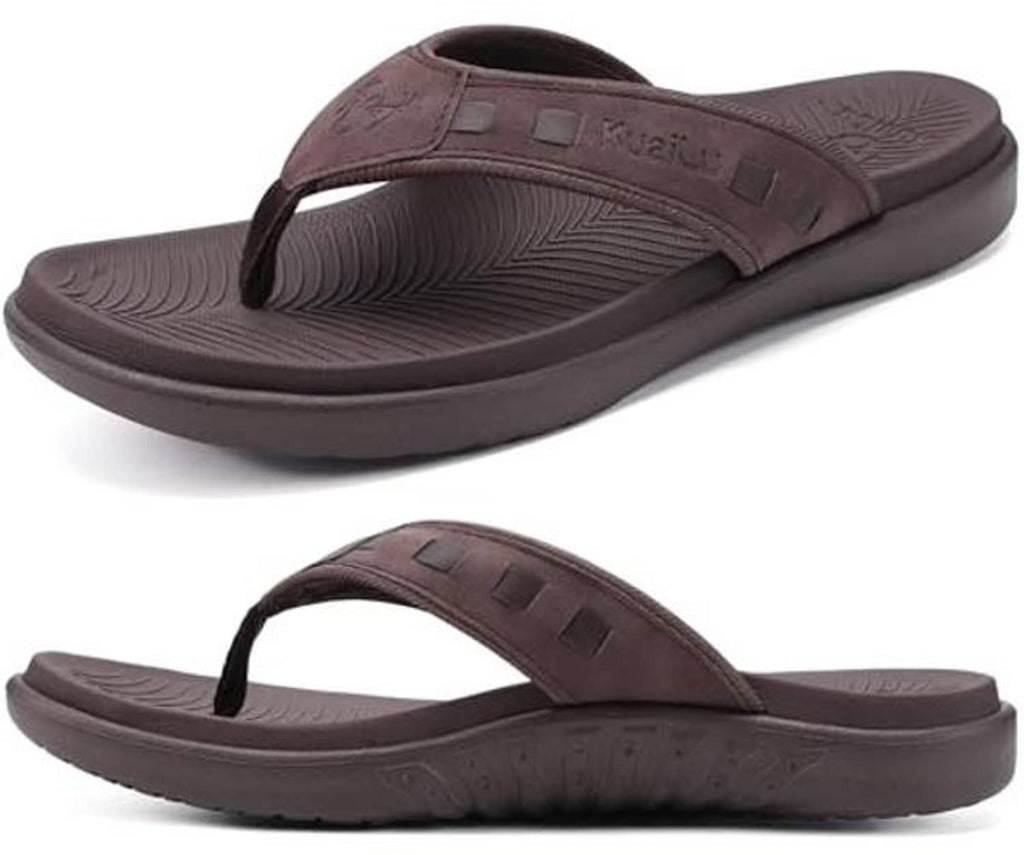Men’s brown thong flip-flops, cushioned textured straps and grippy outsole