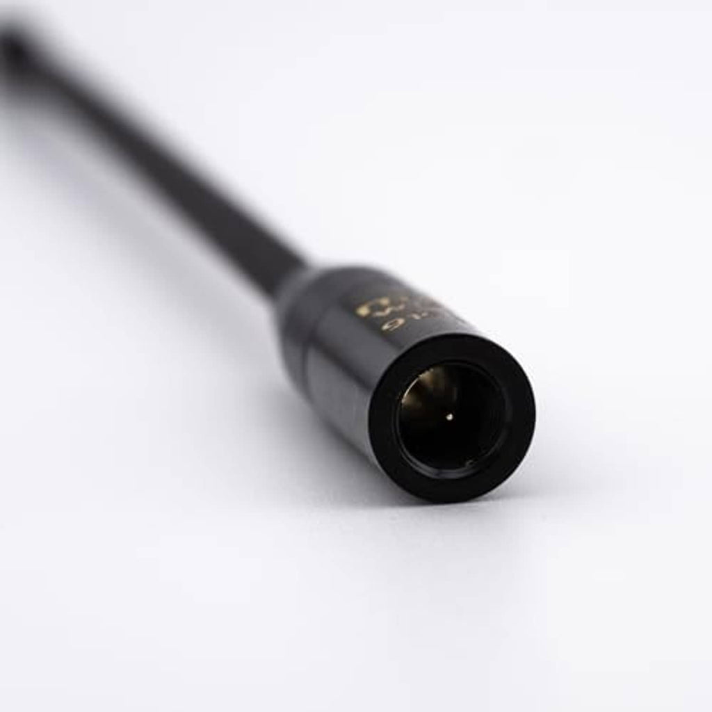 Black 915 MHz antenna connector end with cable plug