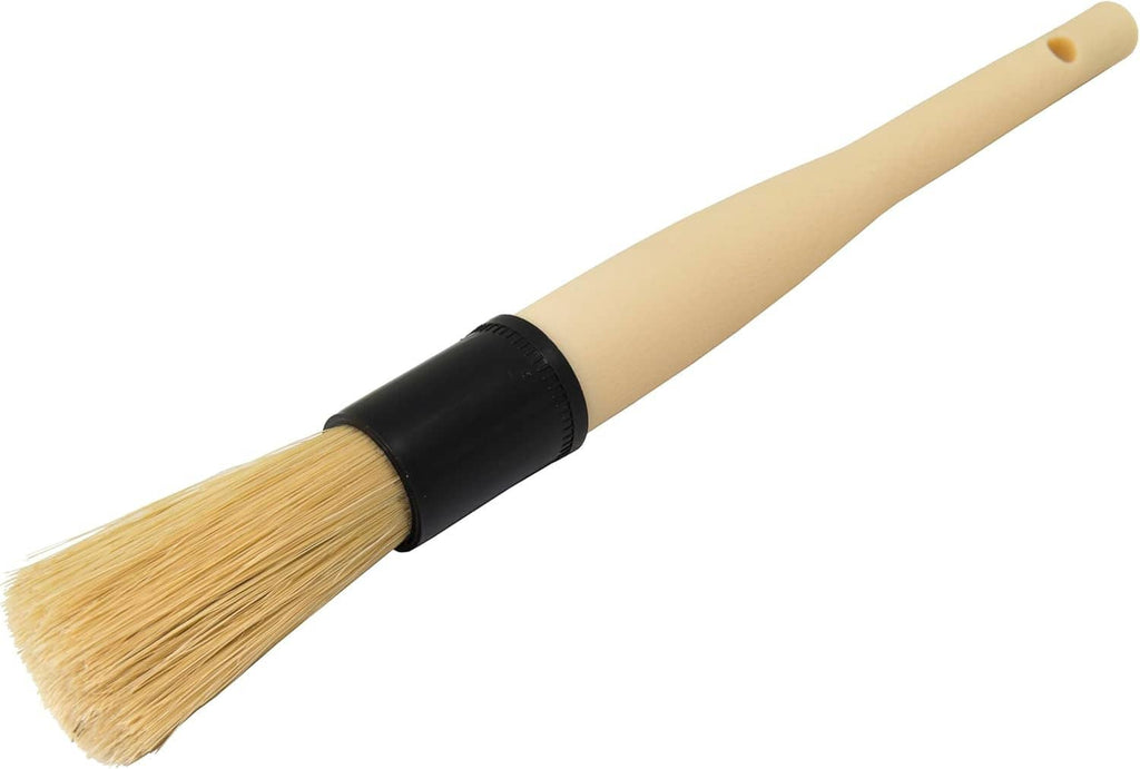 Boar hair detailing brush with tan handle, light bristle head, black ferrule