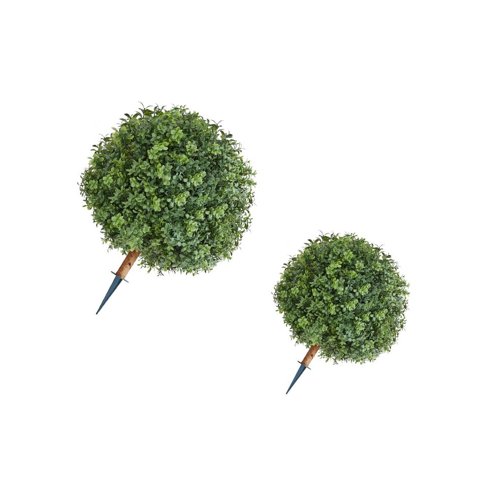 Artificial boxwood topiary tree with rounded green foliage and dark ground spike