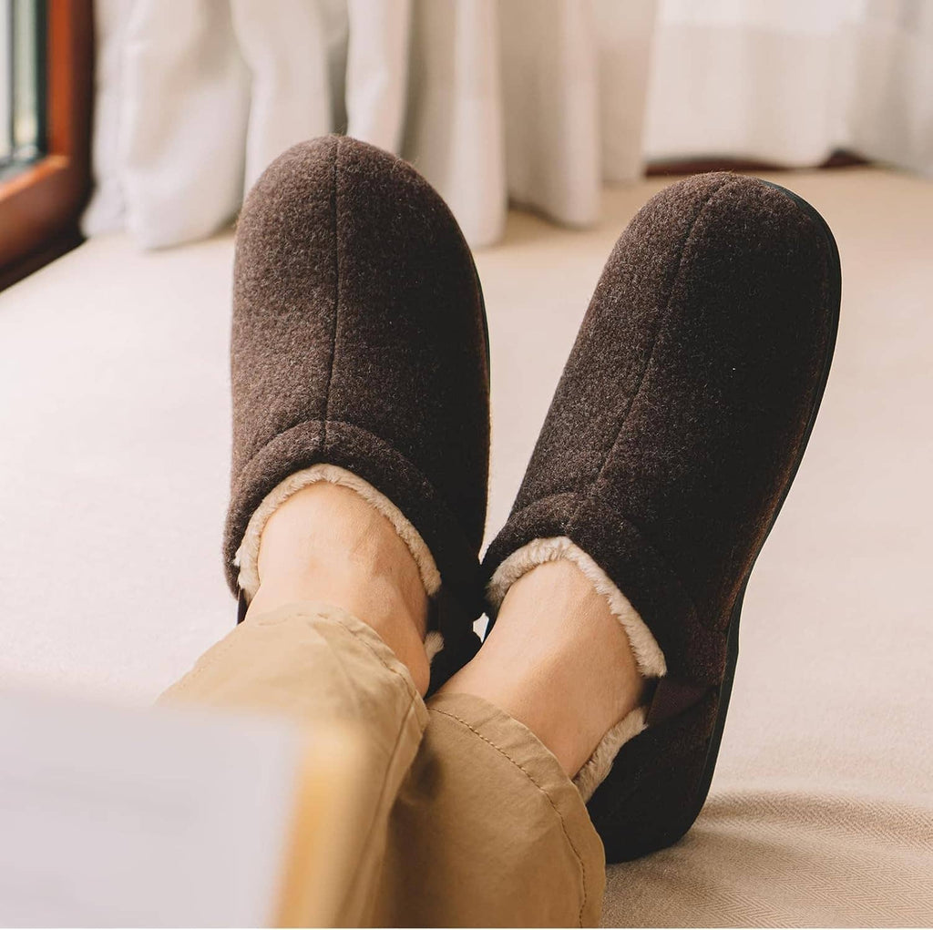 Brown slip-on slippers with plush beige lining, worn look, black sole