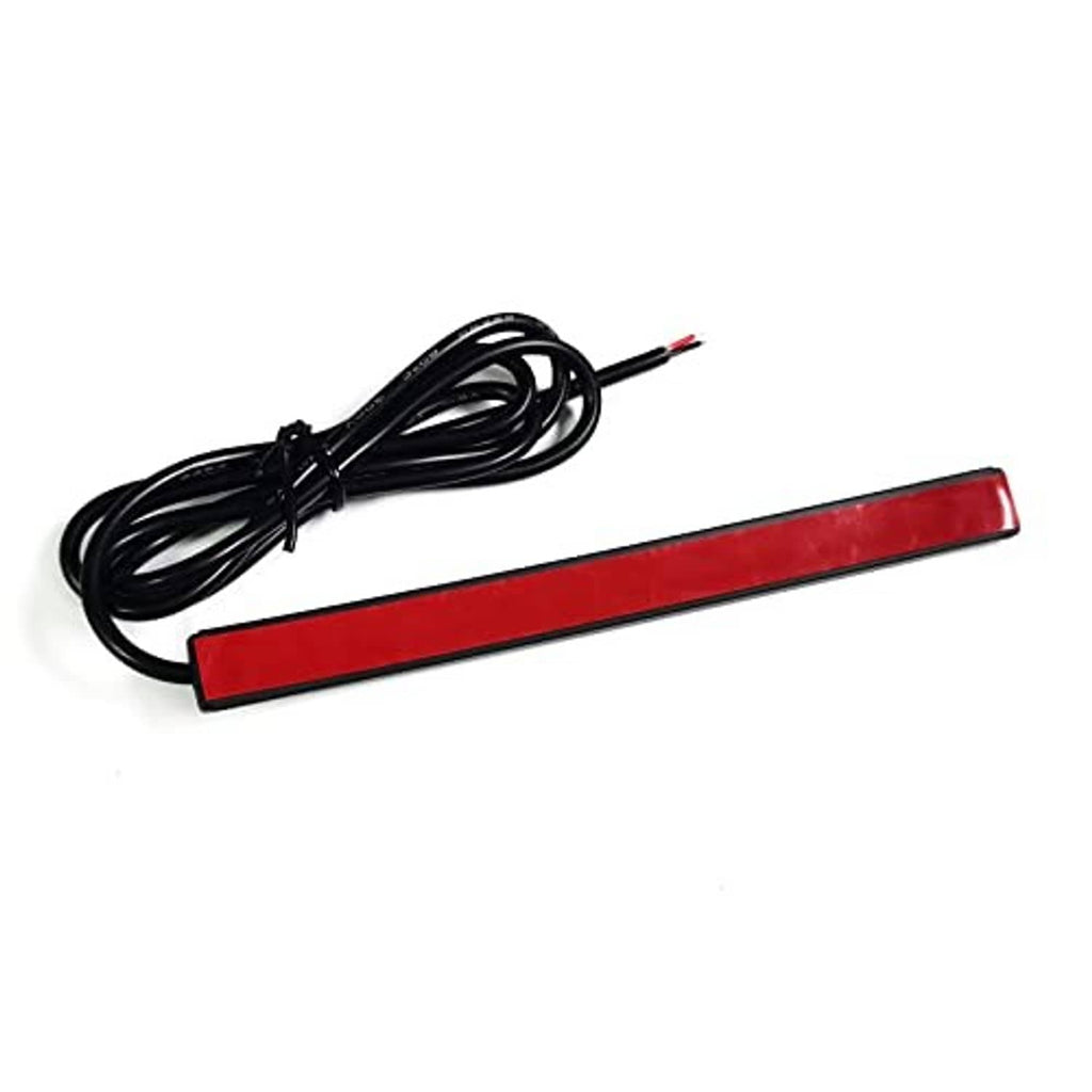 Red-lens LED turn signal bar with black cable leads