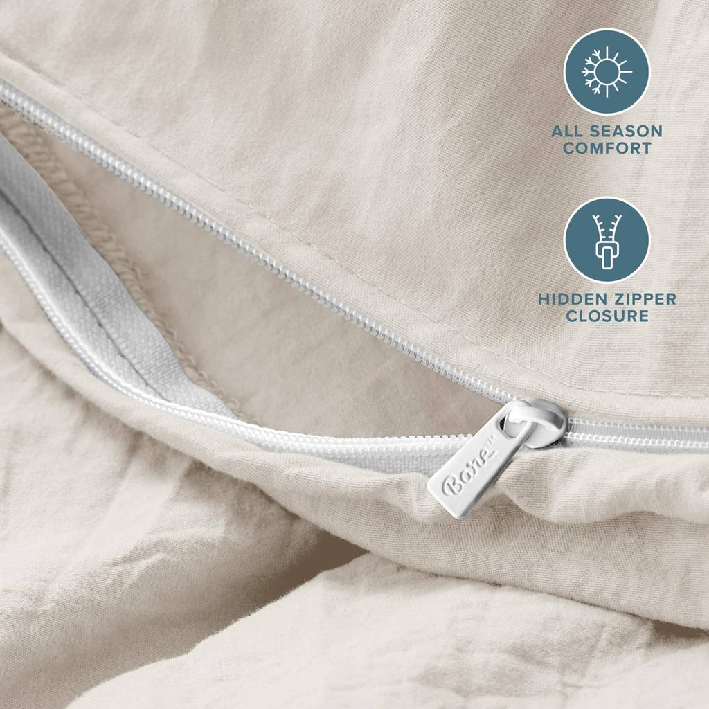 Fog microfiber duvet cover with hidden zipper closure and stitched edge detail