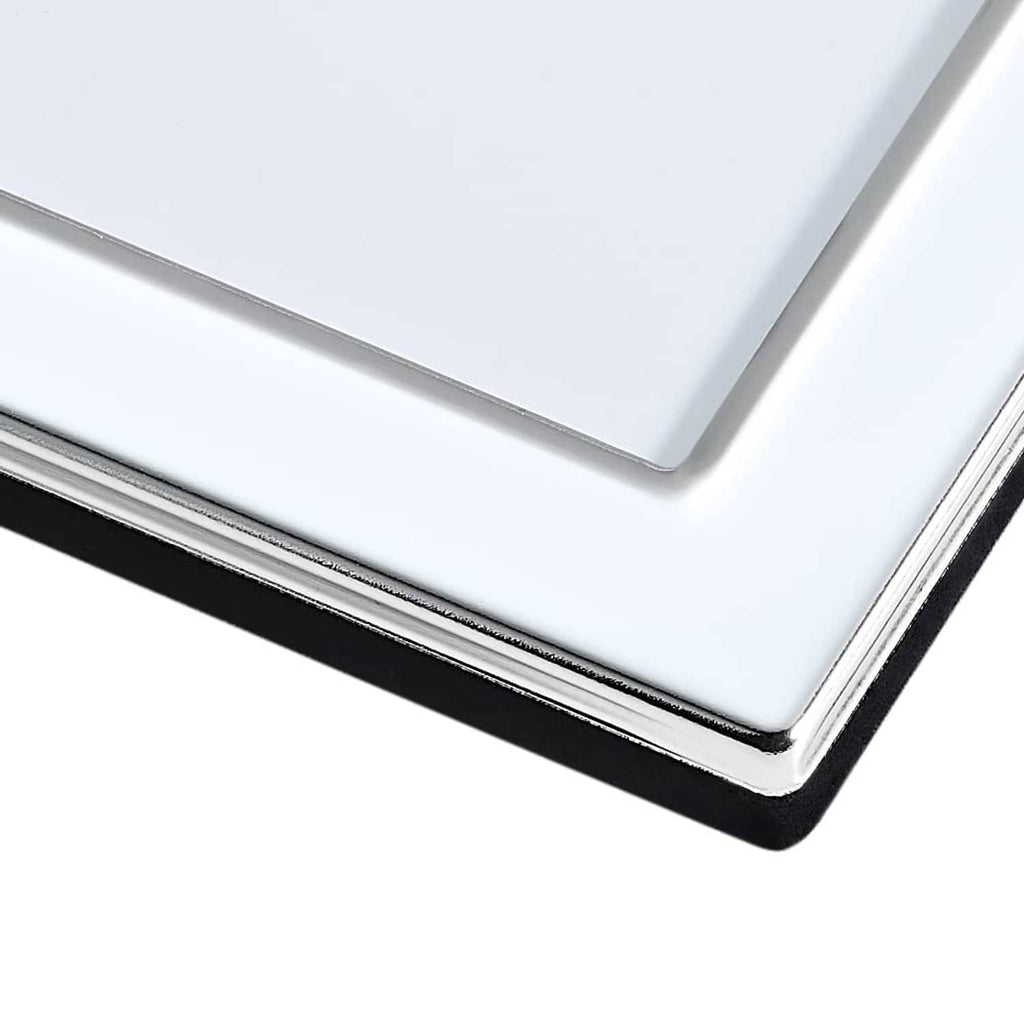 Silver-plated picture frame corner with beveled edge detail, 4x6