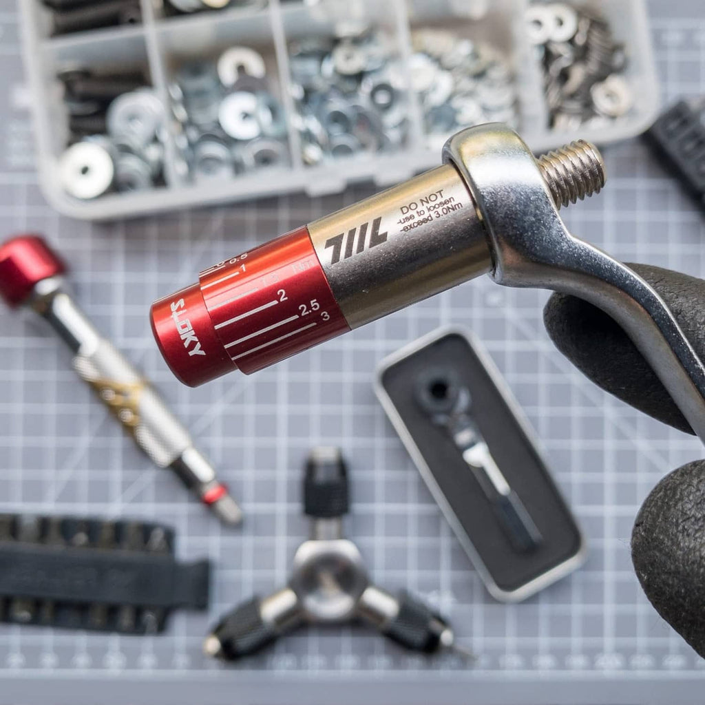 Mini torque driver with 12mm hex end and red 0–3 Nm torque scale