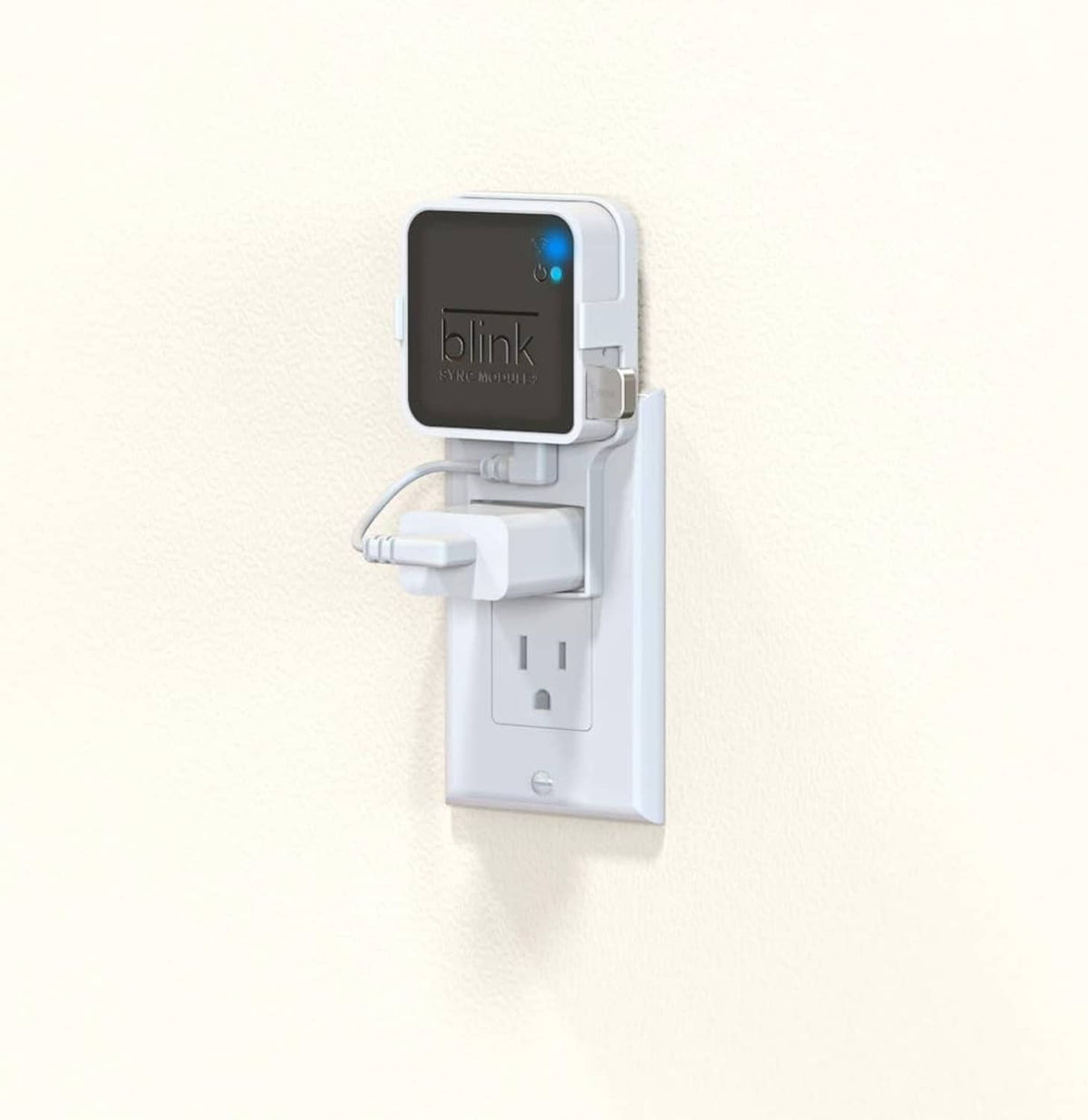 USB flash drive kit wall-mounted sync module with charging plug and cable connections