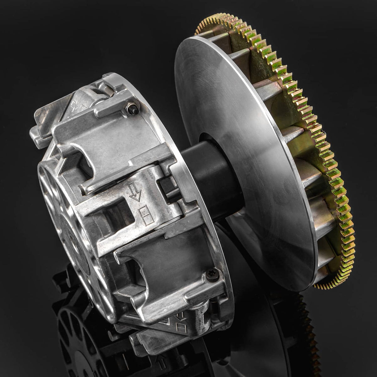 ATV drive clutch with steel case and large toothed gear ring