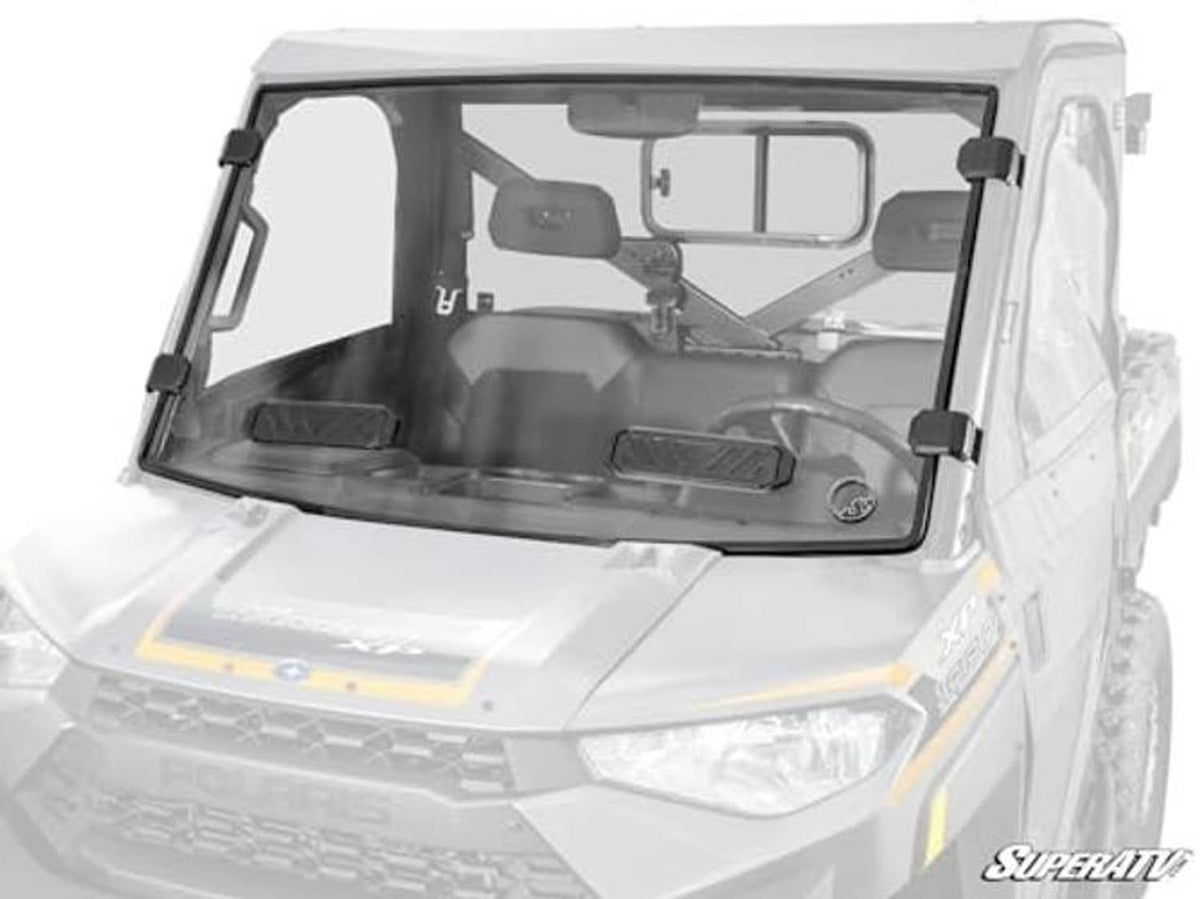 Vented full windshield with black frame and vent opening, scratch-resistant preinstalled