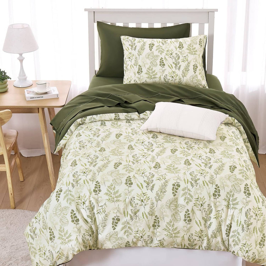 Olive and botanical leaf printed comforter with two matching pillows