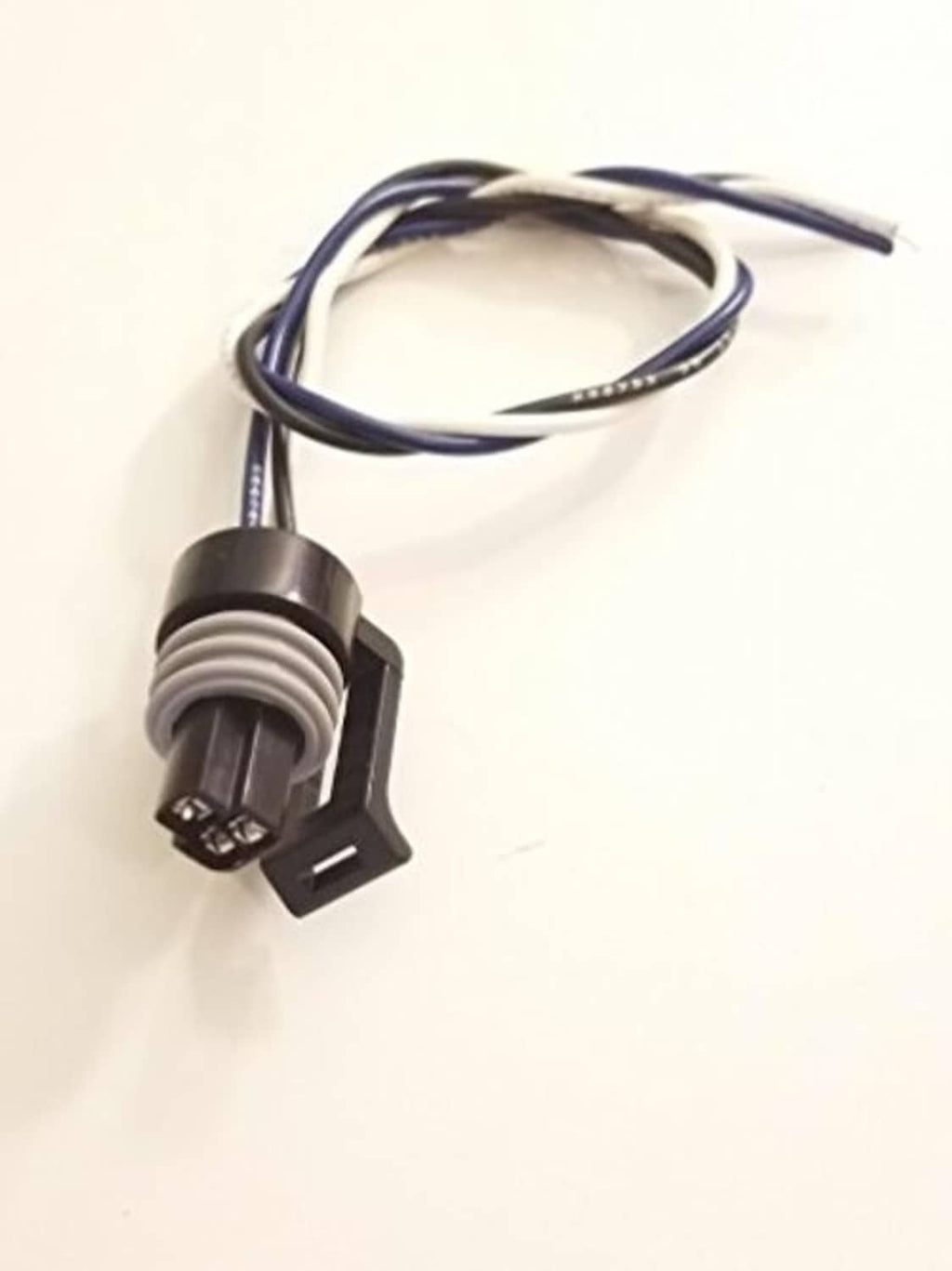 Throttle position sensor pigtail plug connector with gray housing and black wire leads