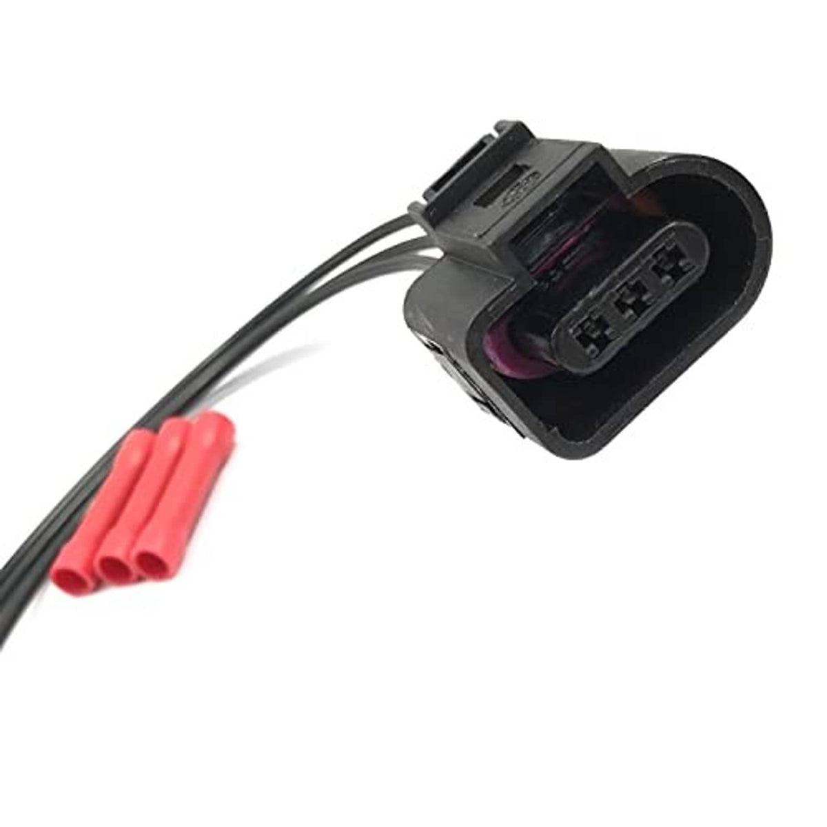 3-pin connector pigtail with plug face and red terminal tips on black wires