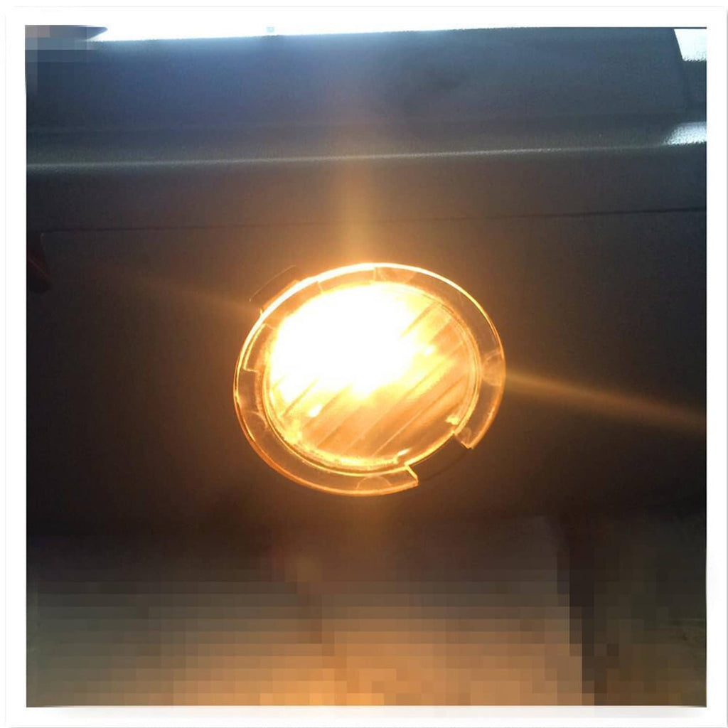 Illuminated amber LED turn-signal lamp on tow mirror
