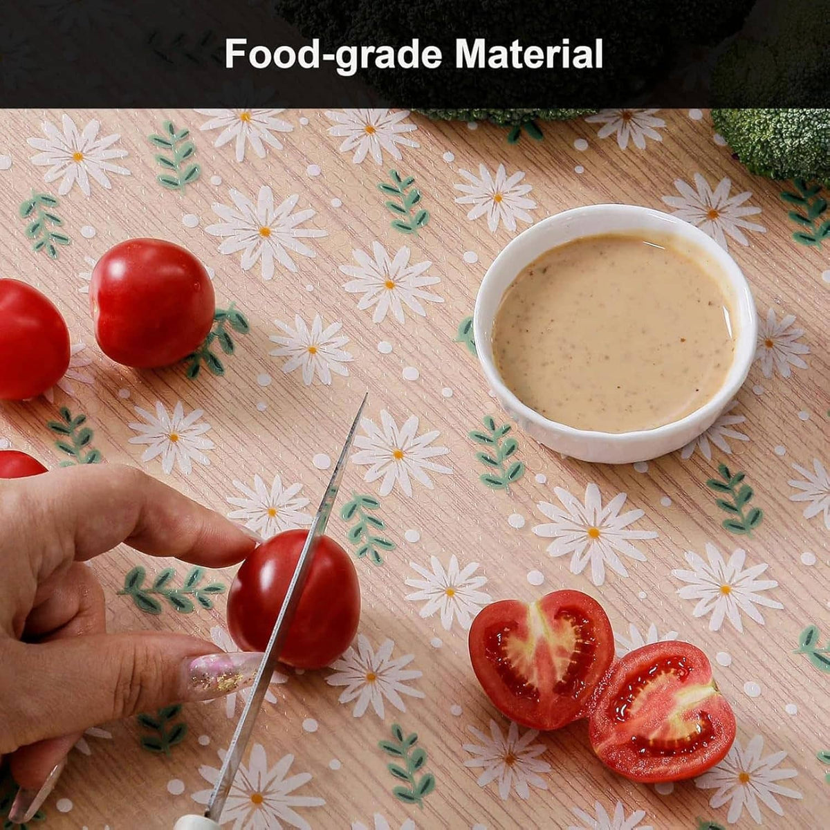 Non-adhesive shelf liner with daisy pattern, food-safe surface for drawers