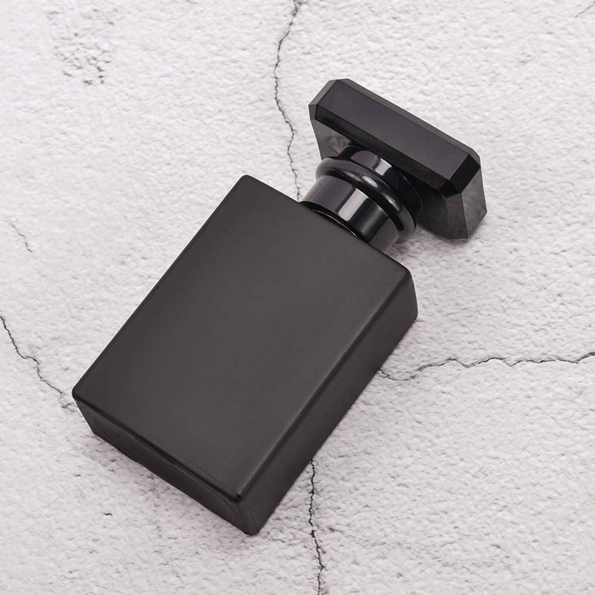 Black refillable perfume atomizer bottle with square pump sprayer top