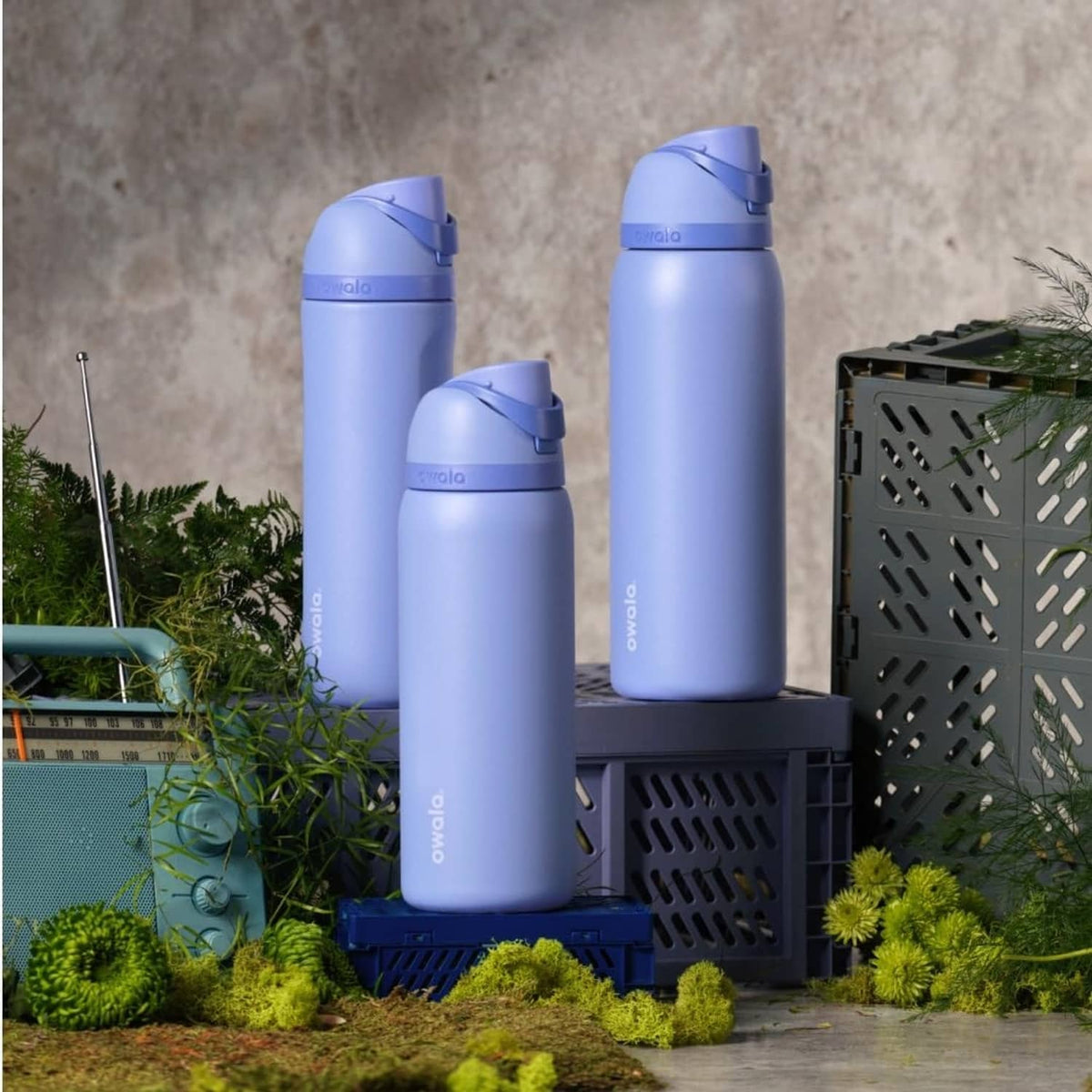 RivetOak Owala FreeSip Insulated Stainless Steel Water 32 Ounces, Out of the Blue