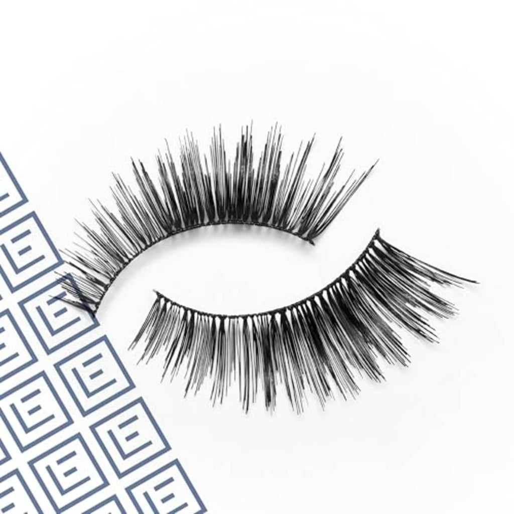 Curved black synthetic false eyelash strip, 3/4 length style with layered wisps