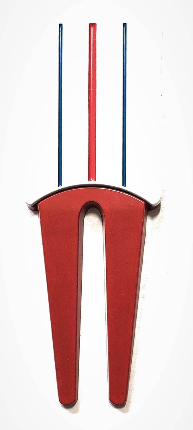 Red ball mark repair tool with metal disc and red/blue triple-track marker