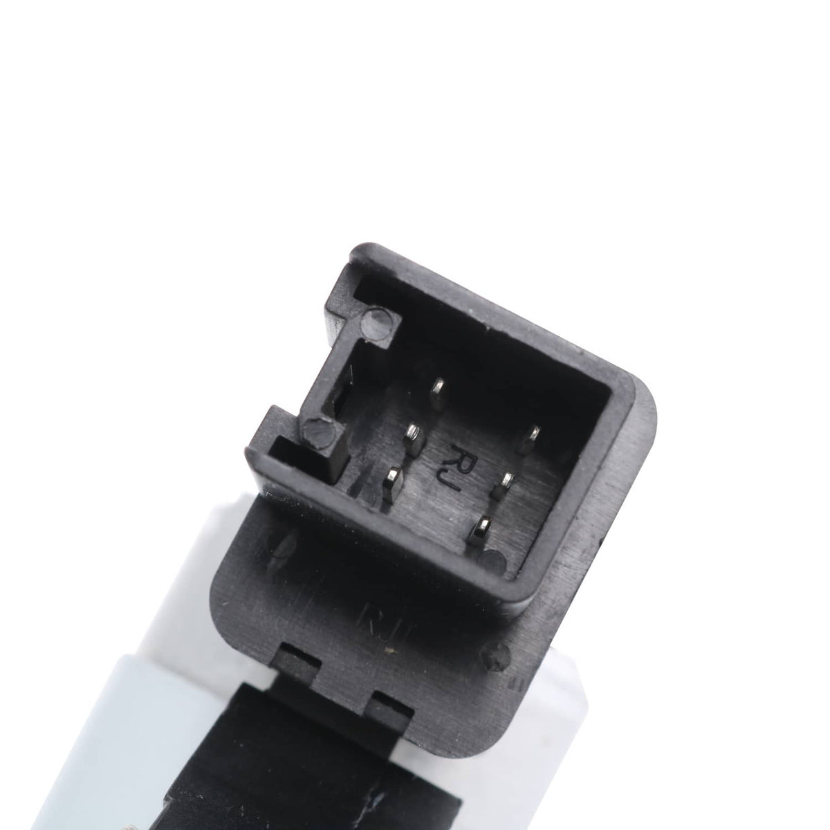 6-pin electrical connector end on power window lift motor, black plastic housing