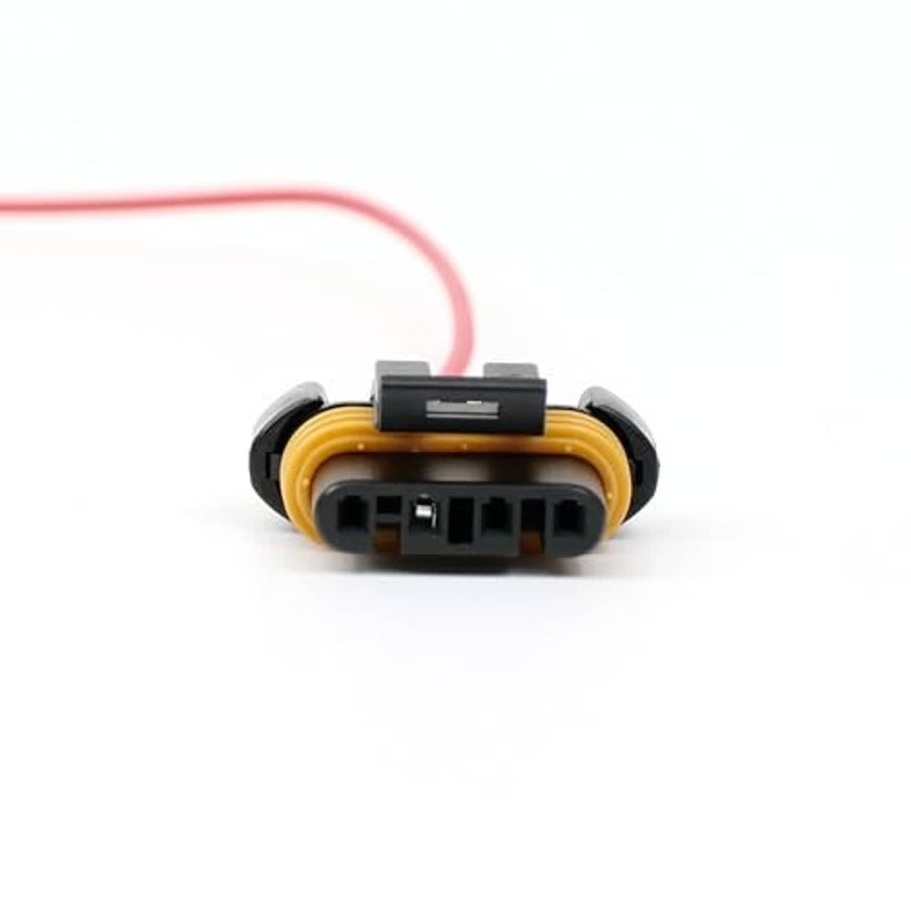Alternator connector pigtail plug with yellow terminal inserts and red wire lead