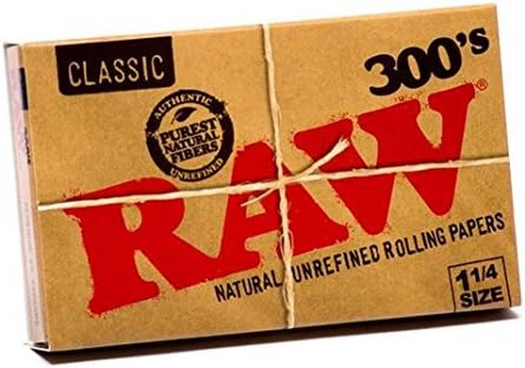 Rolling papers pack front, Classic logo, natural unrefined rolling papers, 1 1/4 size