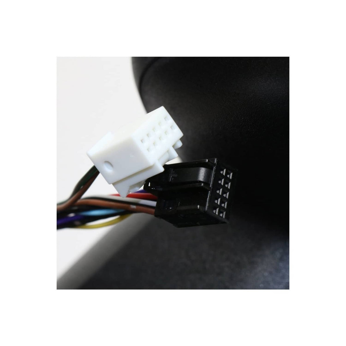 Heated mirror wiring connectors and terminal plug on mirror back panel