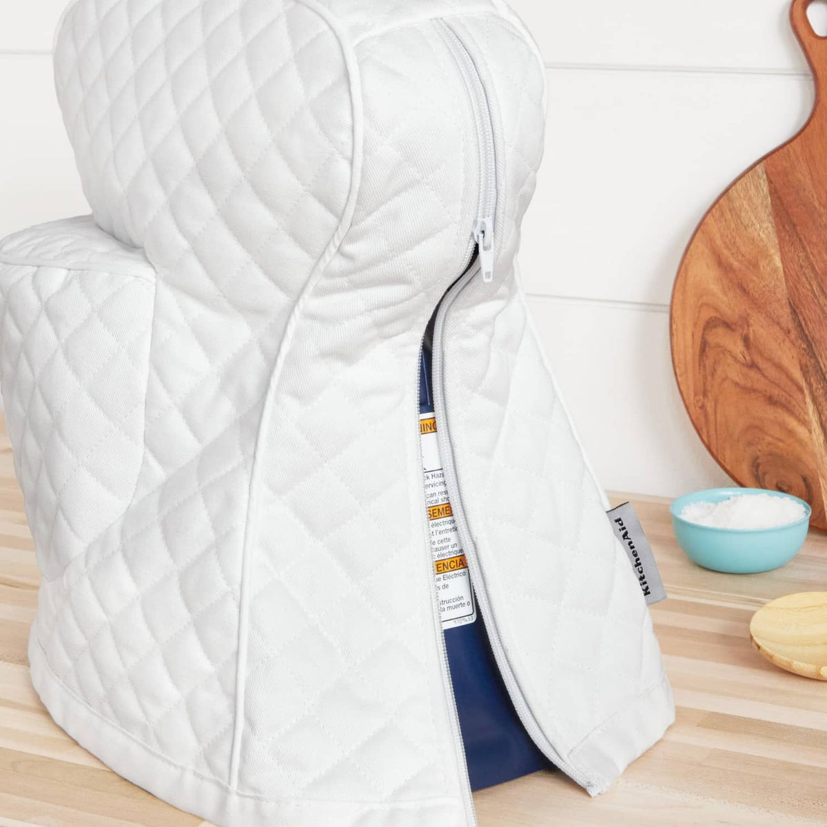 White quilted stand mixer cover with side zipper opening