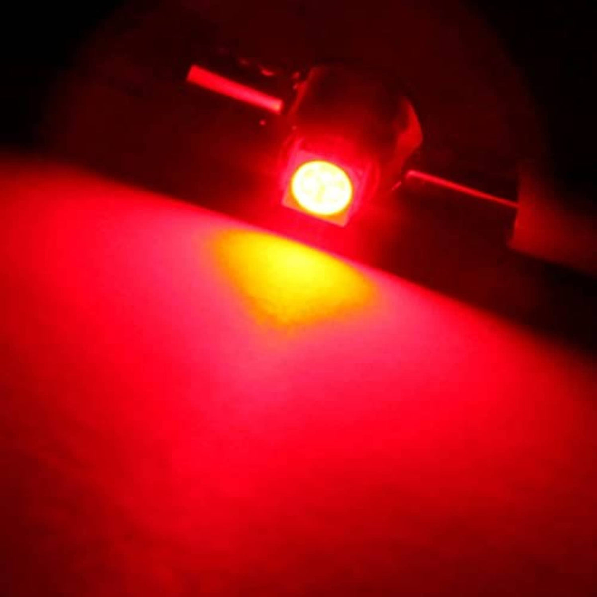 Red glowing T4.7 neo-wedge LED bulb light output